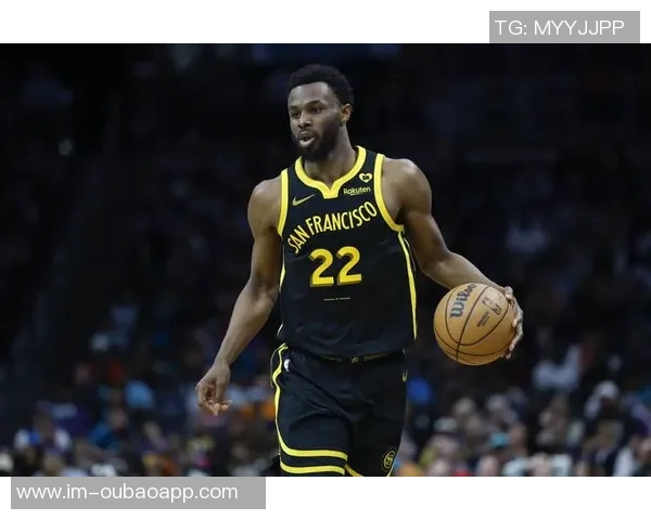 维金斯表现不佳13投7中仅得17分9篮板6助攻2盖帽5失误令人失望